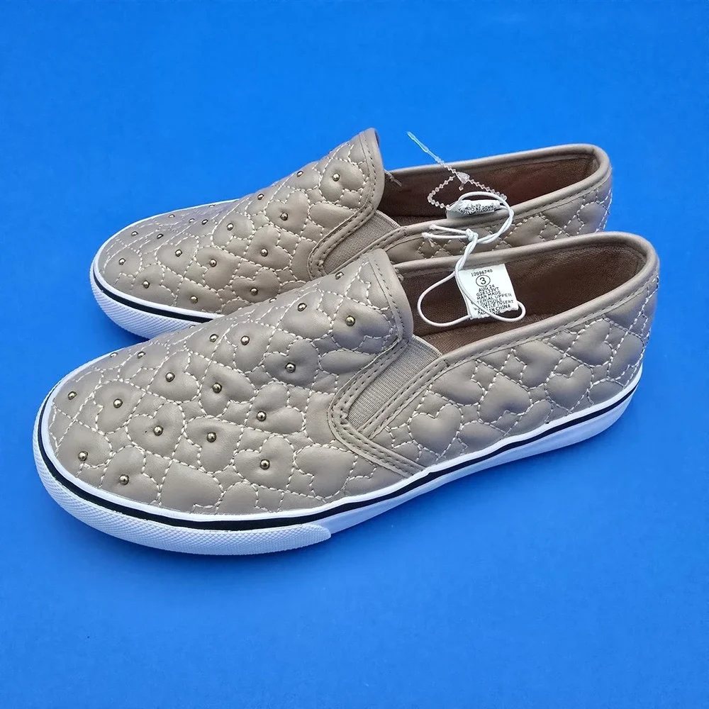 C. Sports Kids Quilted Heart Studded Slip On Sneakers‎ Taupe Beige Size 3 NWOB